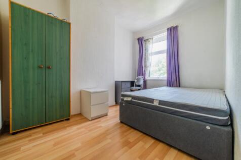 Call 02920 454555 to secure your viewing_10
