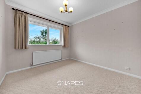 Bedroom 3 / Dining Room