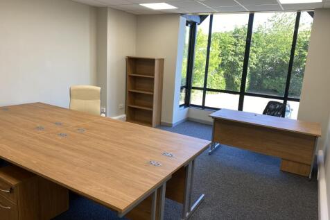 Suite 9 with Large Bay Window