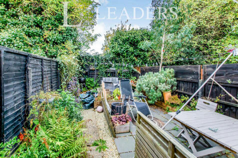 10 Rear Garden