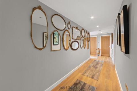 Curtis Stables 17.jpg