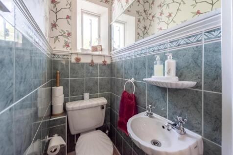 5 bed, 3 bath Detached in Cardiff - Photo 15