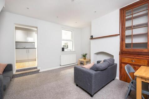 41 Cynthia Road, Bath, BA2 3QG-2.jpg