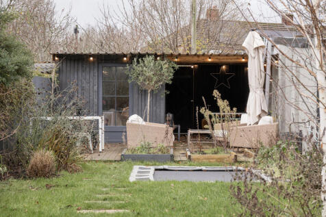 322714 - 40 Weymouth Road ph70 copy.jpg