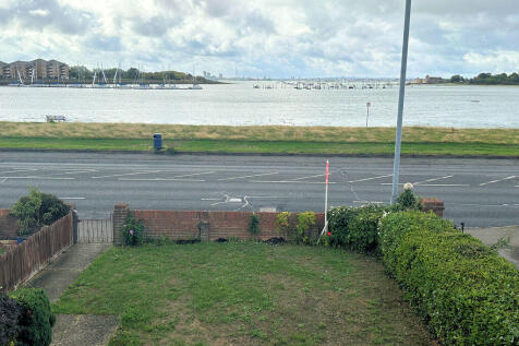 Front Garden/View