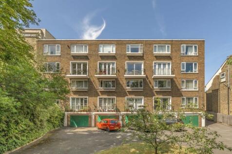 Step into this spacious, newly refurbished split-level two-bedroom apartment, ideally located on the well-connected Thurlow Park Road. Set back from the road and accessed via the rear of the building,
