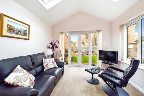 3 Paddock Close - Sun Room2