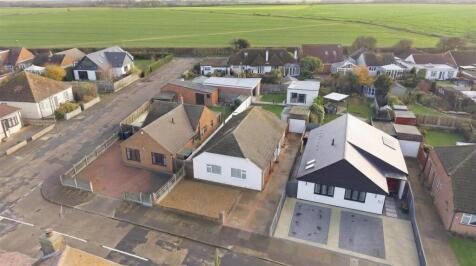 32 Bishopstone Drive (15).jpg