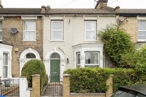 Carlyle Road, E12