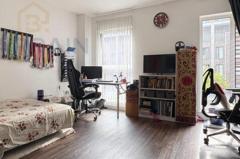 Shipbuilding Way, London, E13 for Sale by Barrain