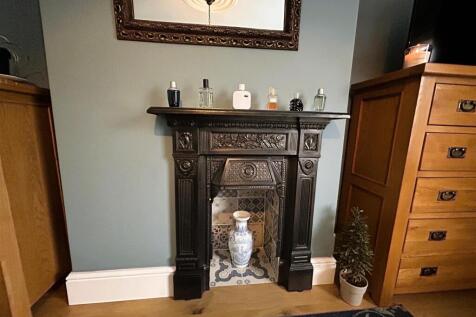 fire place bed2.JPG