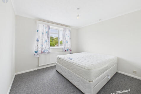 CAM03852G0-PR0437-STILL003