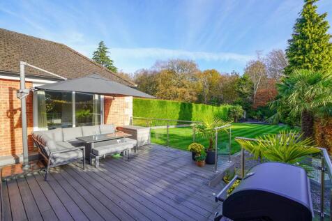 5 bed, 4 bath Detached in Sheffield - Photo 29