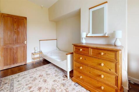 Castle-View-Terrace-Bedroom 1.jpg