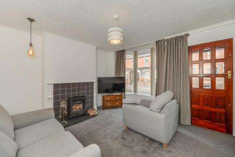 KITCHEN, DINER AND LIVING ROOM