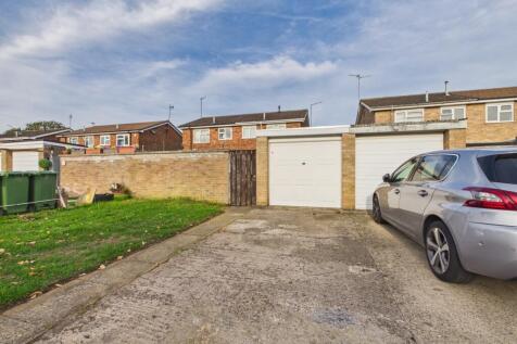 Garage & Driveway