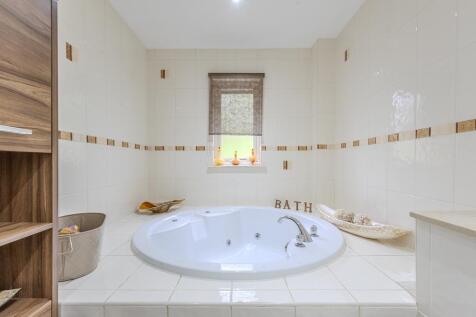 7 bed, 6 bath Detached Villa in Glasgow - Photo 62