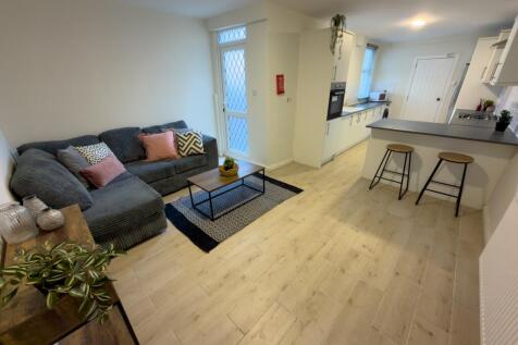 6 BEDROOM HMO | 5 ENSUITES 1 MAIN BATHROOM| KENSINGTON FIELDS, LIVERPOOL - £340,000