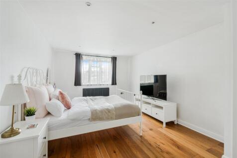 COLLEGE AVENUE (11).jpg