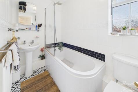 CAM01995G0-PR0365-STILL039