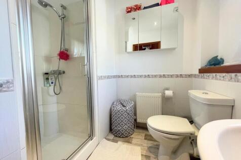 IMG-20250506-WA00...