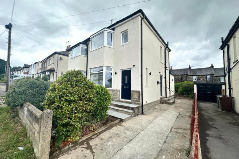 AVAILABLE TO LET LATE JULY - A recently refurbished three-bedroom semi-detached home in the sought-after LS20 area of Guiseley. This well-presented property features a spacious extended open-plan kitc