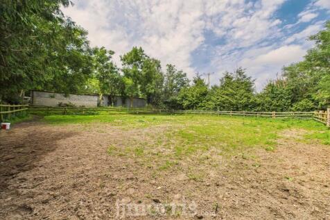 Sand School/Exercise Area