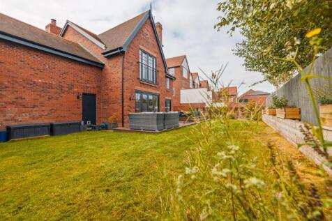 2 George Drive-91.jpg