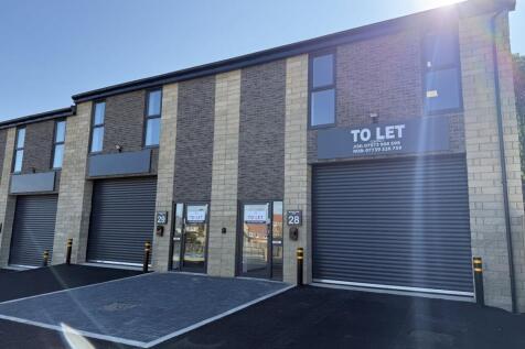 Distribution Warehouse to rent in castleford