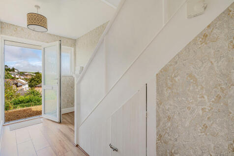 39 Entrance Hall