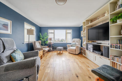 1385869-7-692d9e1...