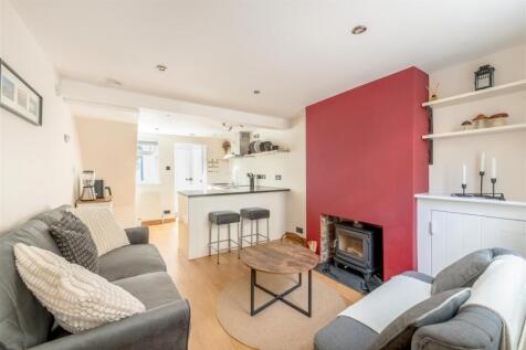 7 Frederick Gardens-5.jpg