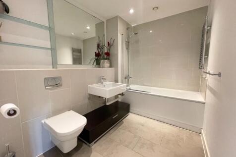 Upper Bathroom