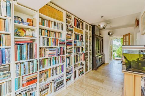 Property Image 8