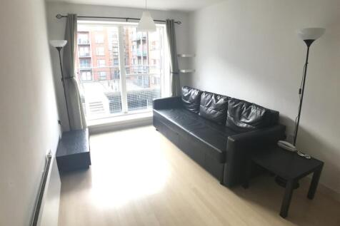 *** MINUTES WALK TO BRINDLEY PLACE *** Well proportioned one bedroom apartment in the Europa Building. Comprises open-plan kitchen and generous lounge area, double sized bedroom with family bathroom.
