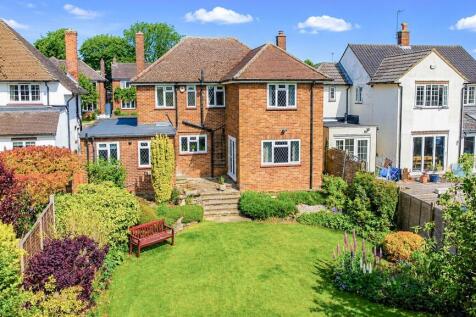 7 Dale Close_Drone-3.jpg