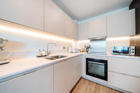 1350203-9-68c2ca4...