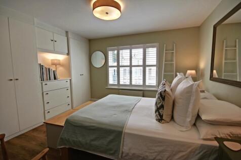 Flat 2 6 Holford Way - Bedroom 1-window 2