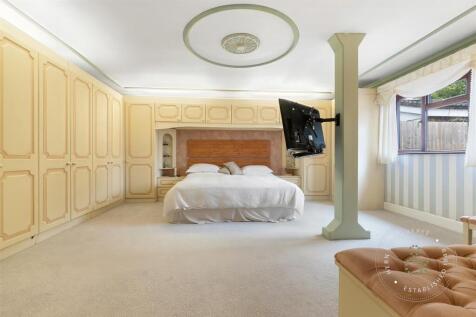 Catherine Drive, Hern Crabtree (2).jpeg