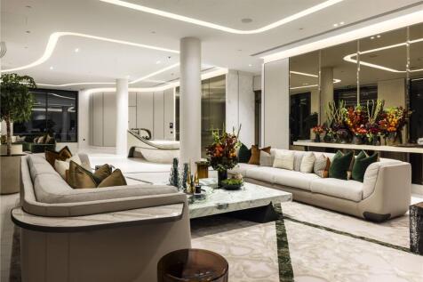 5 bed, 4 bath Apartment in London - Photo 8
