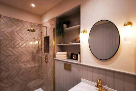 Beautifully designed shower room