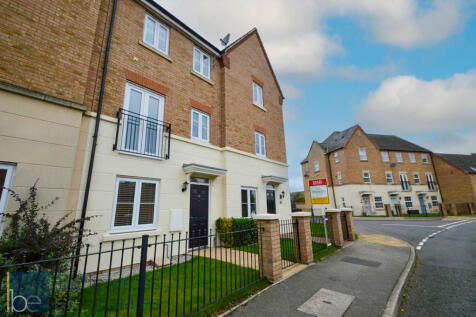 Robins Crescent