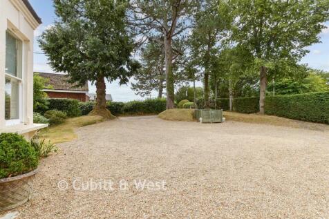 Driveway/Parking