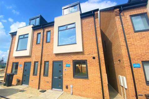4 Bedroom Semi-Detached in SN1 2FB