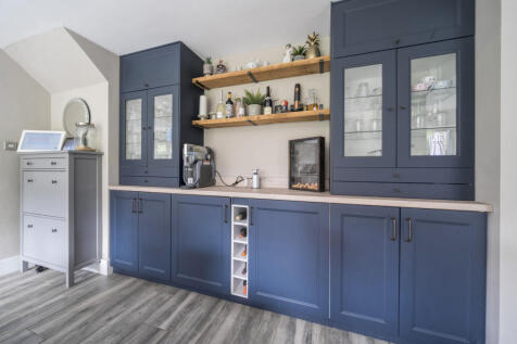 1336725-8-68b02de...