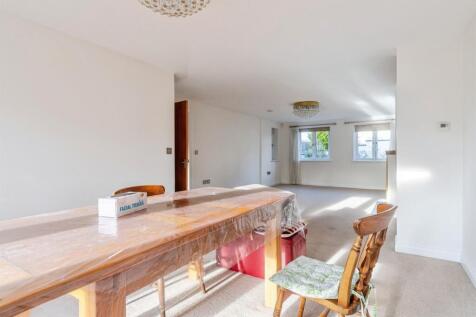 Open Plan Lounge/ Dining Room