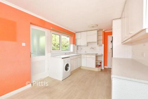 Kitchen/ Dining Area