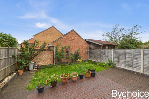 CAM05454G0-PR0063-STILL010