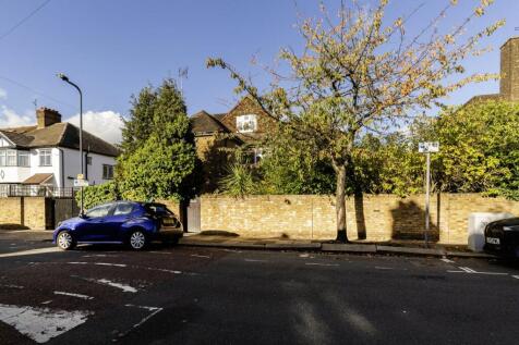 110 Ellesmere Road 32.jpg