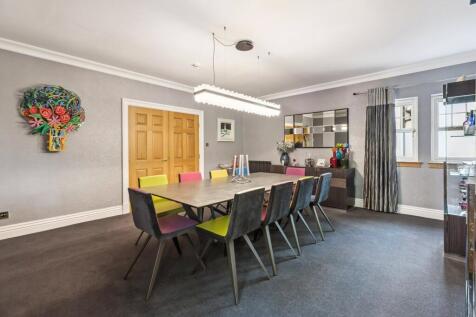 8 bed, 7 bath Detached in Glasgow - Photo 16